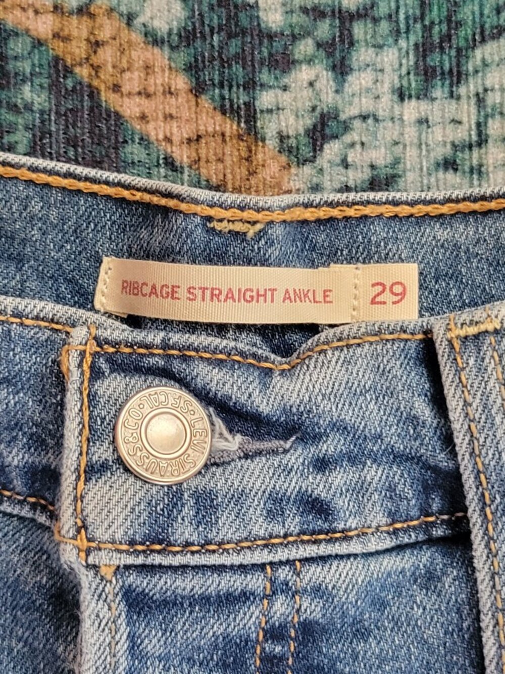 Levi's Ribcage Straight Ankle Jeans Medium Wash Size 29 - Picture 2 of 6